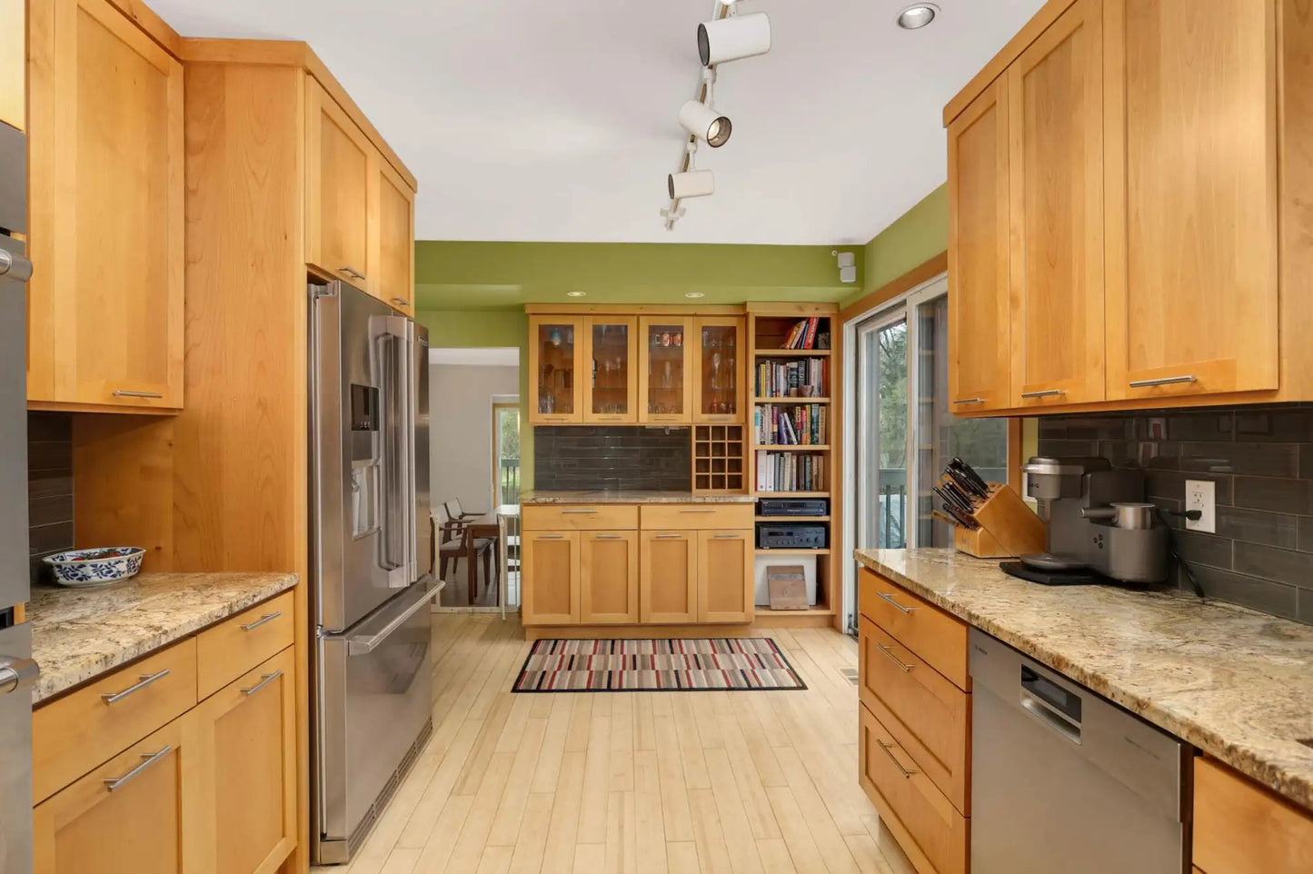 1809 Essex Road, Minnetonka, MN 55305