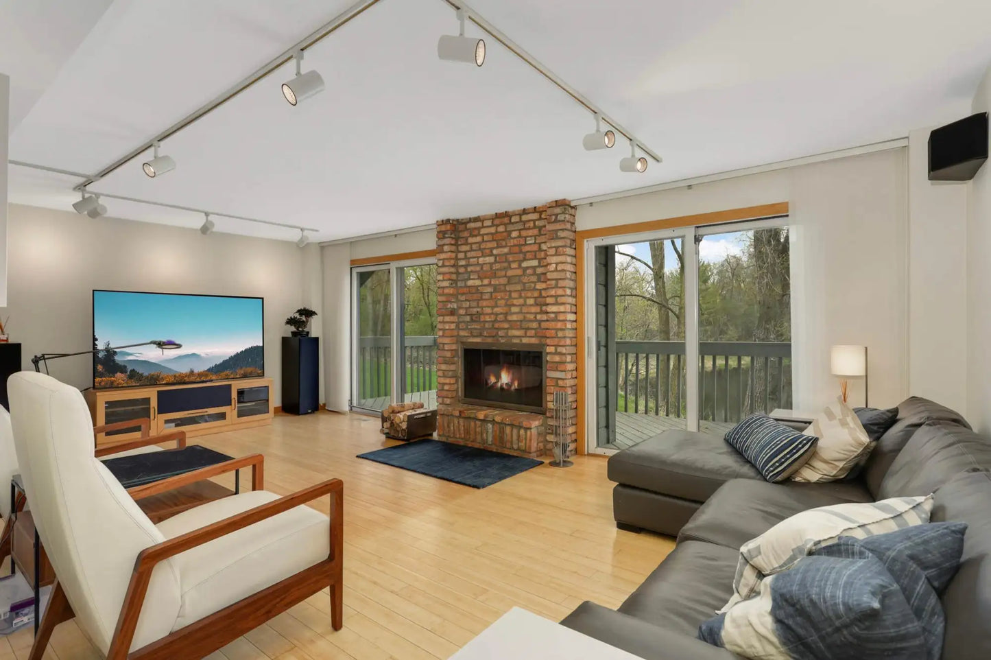 1809 Essex Road, Minnetonka, MN 55305