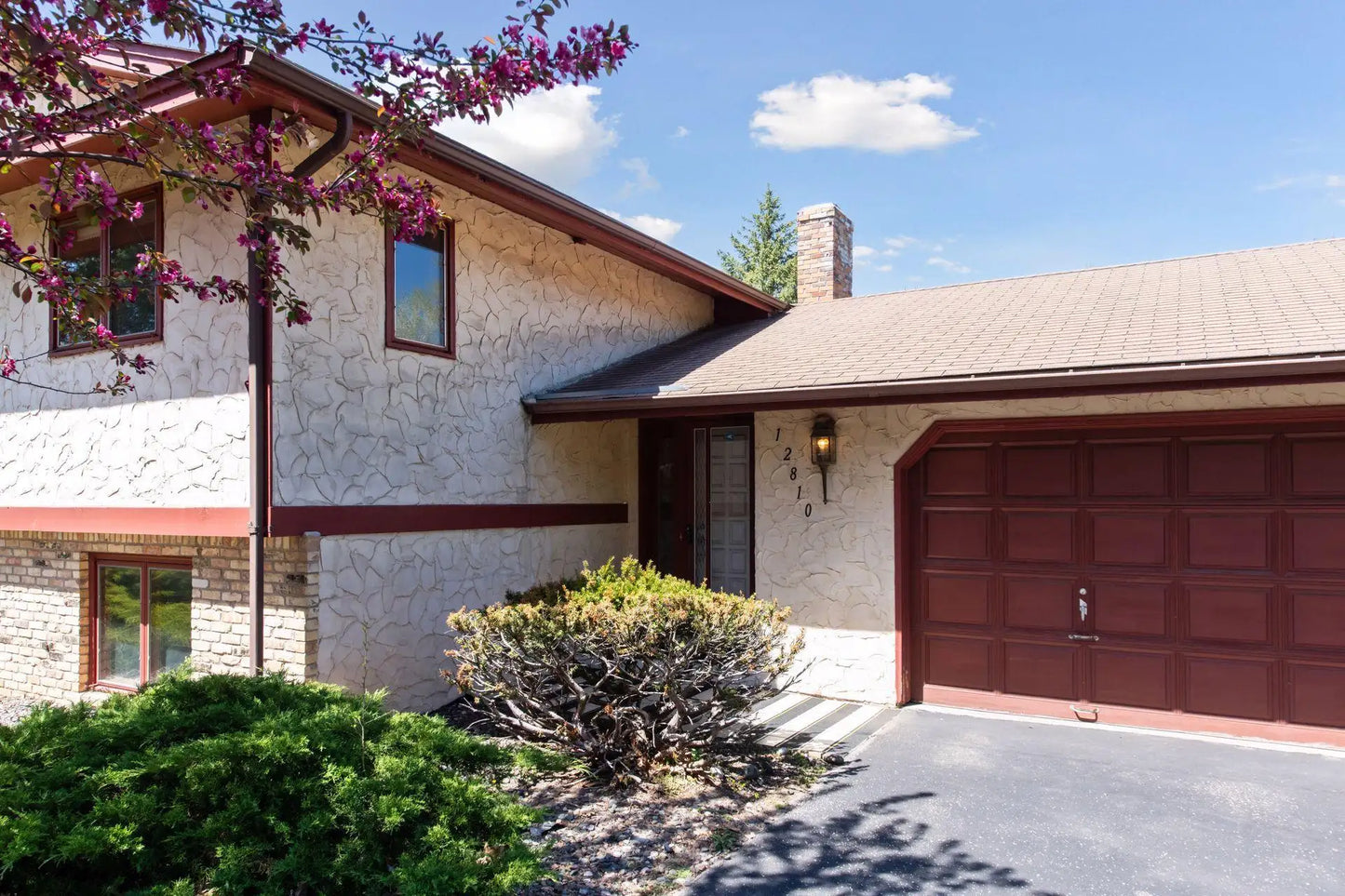 12810 Sunset Trail, Plymouth, MN 55441