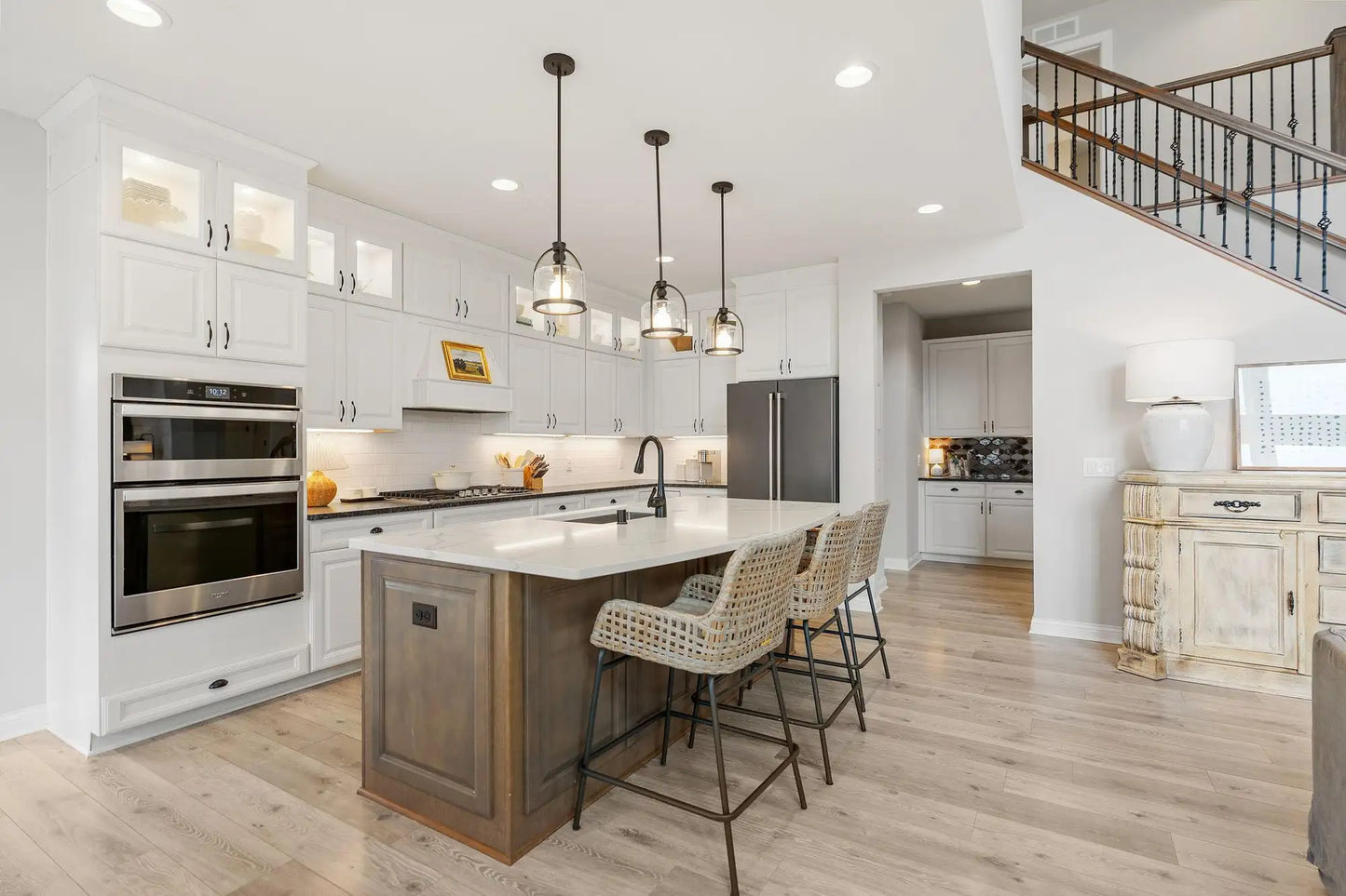 14275 Meadowlawn Trail, Prior Lake, MN 55372