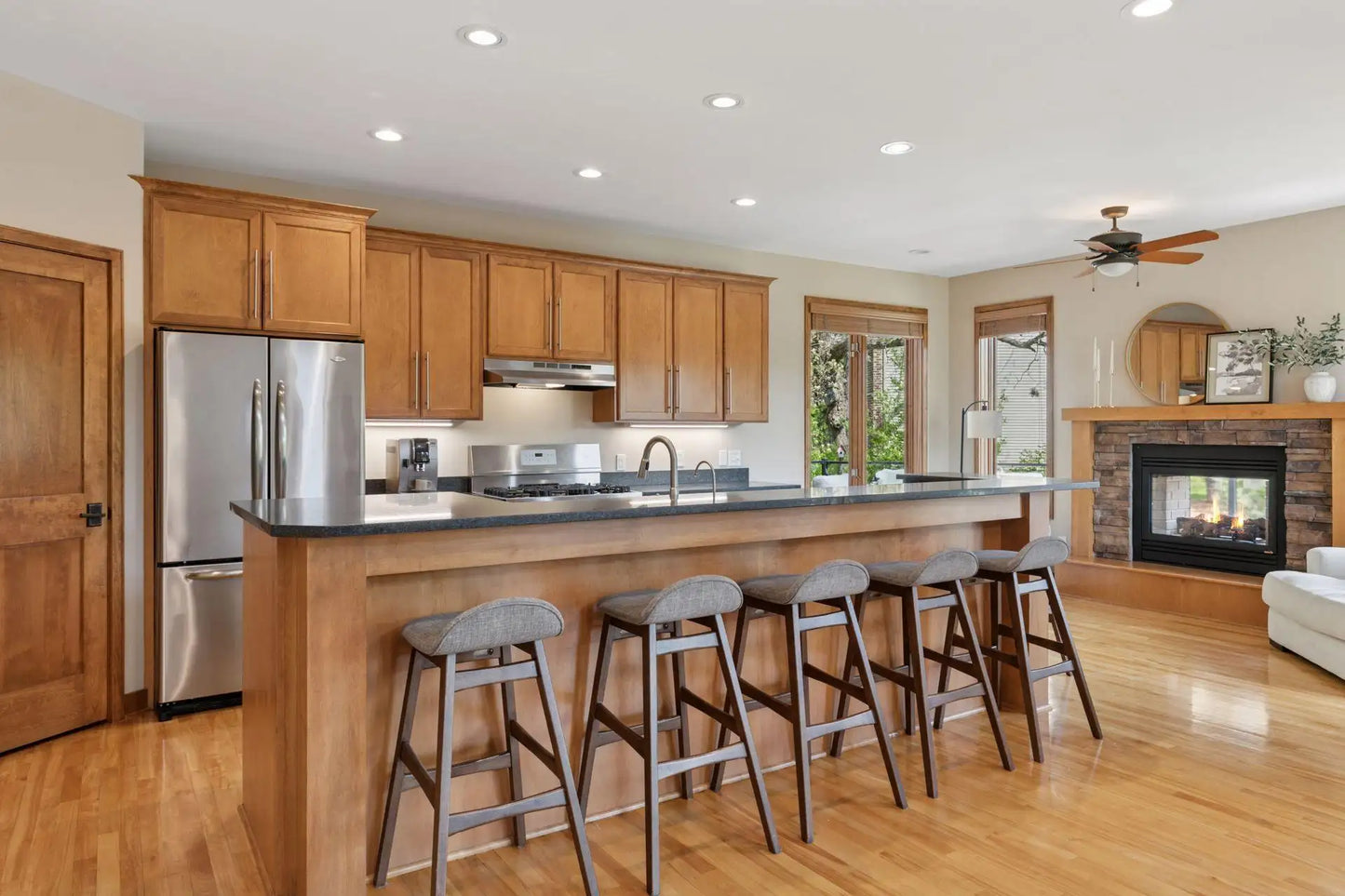 18898 Kabot Cove Lane , Lakeville, MN 55044