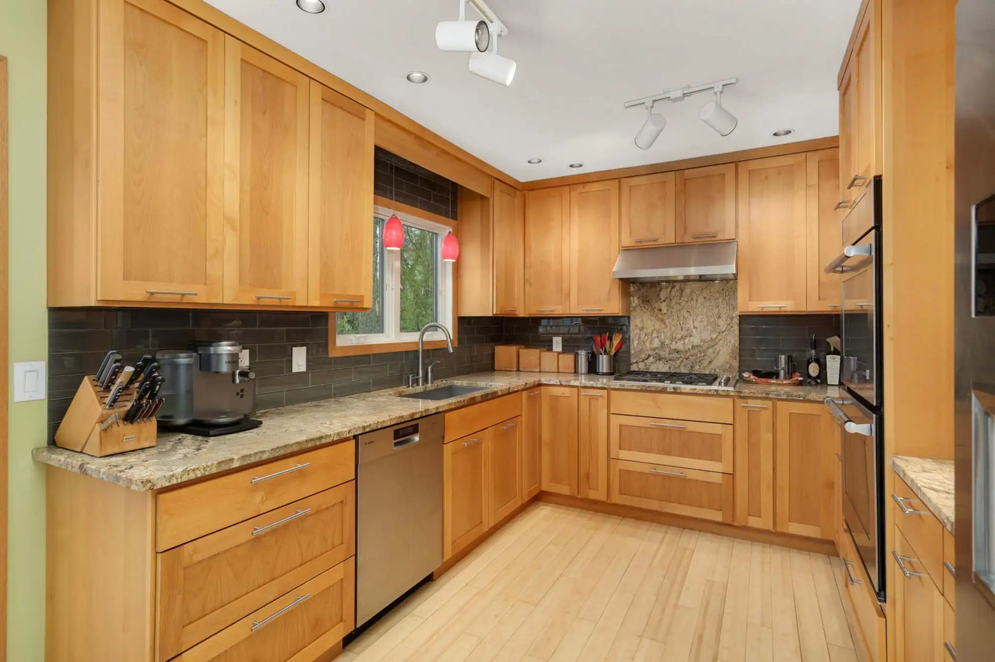 1809 Essex Road, Minnetonka, MN 55305