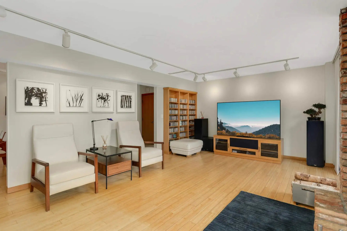 1809 Essex Road, Minnetonka, MN 55305