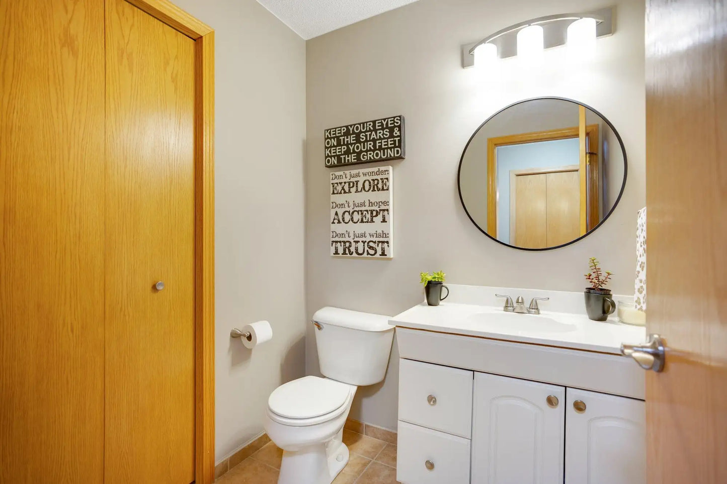 3593 Genevieve Avenue, Oakdale, MN 55128