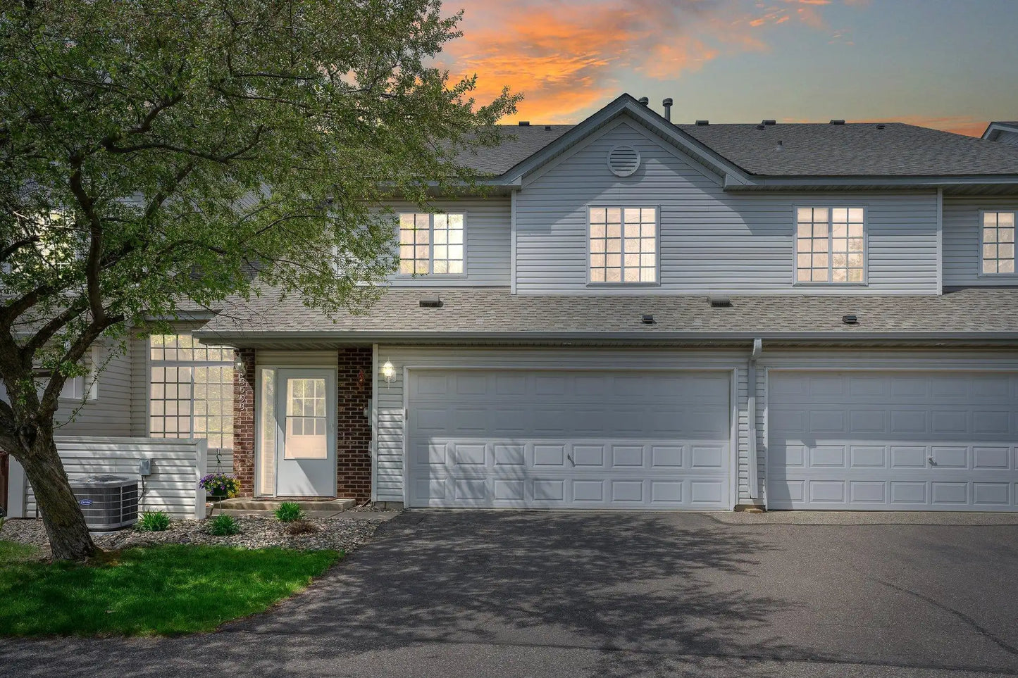 3593 Genevieve Avenue, Oakdale, MN 55128