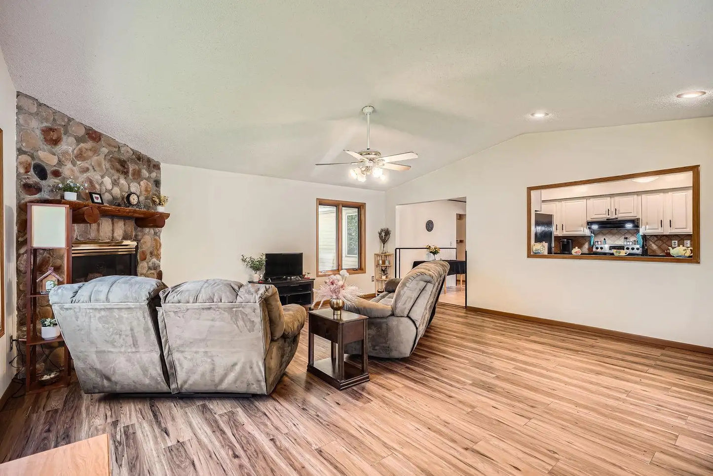 239 Hawes Avenue, Shoreview, MN 55126