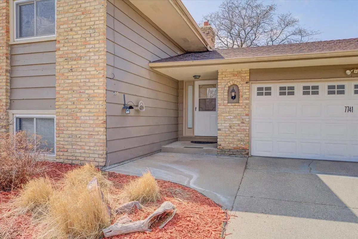 7741 Hampshire Avenue, Brooklyn Park, MN 55445