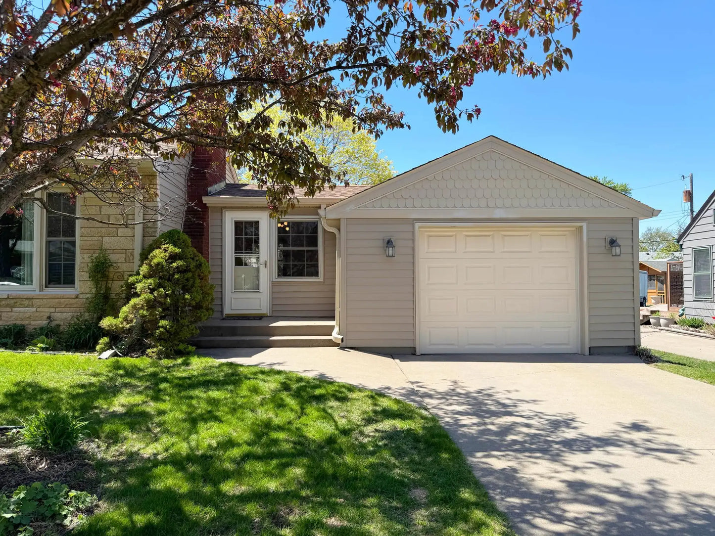 1339 Maywood Street, Saint Paul, MN 55117