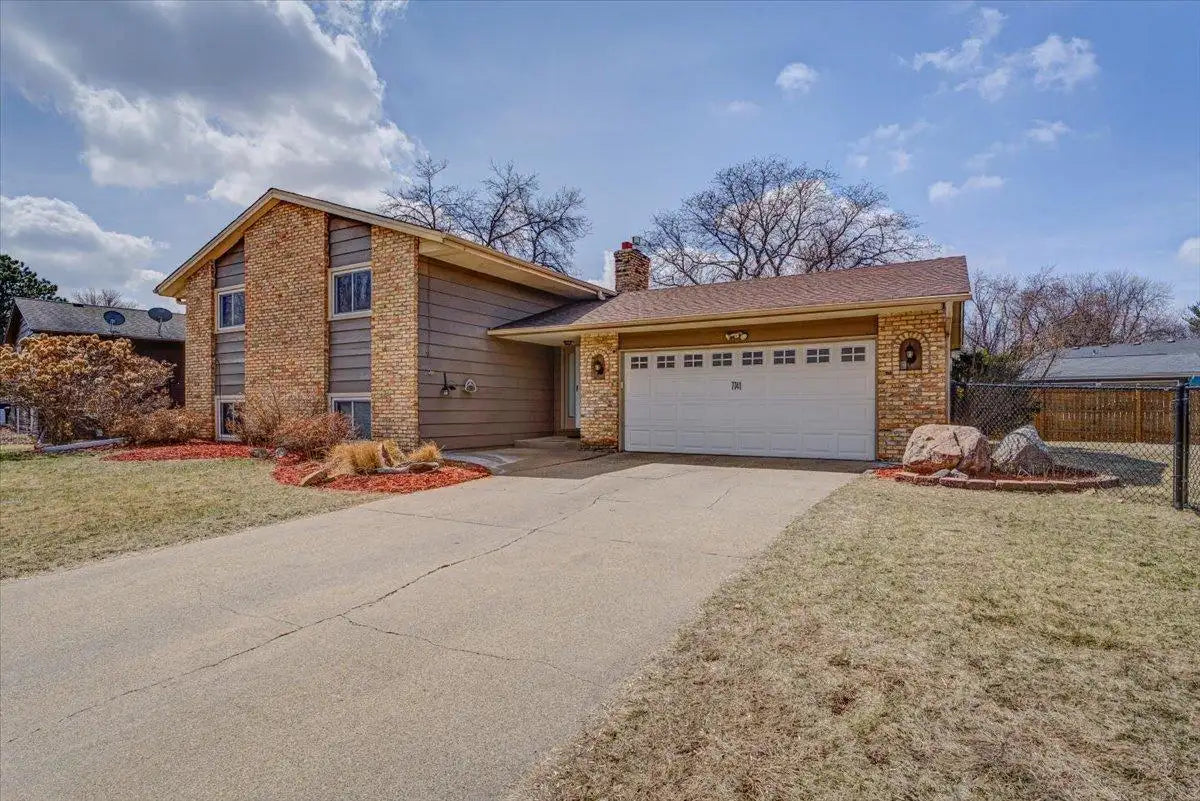 7741 Hampshire Avenue, Brooklyn Park, MN 55445