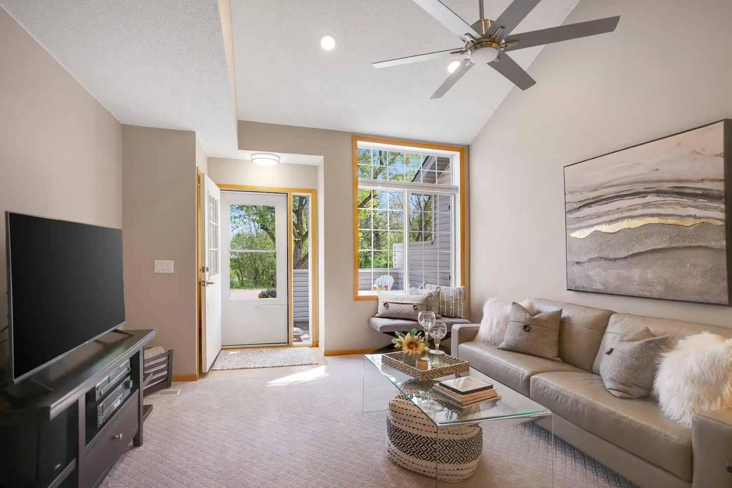 3593 Genevieve Avenue, Oakdale, MN 55128