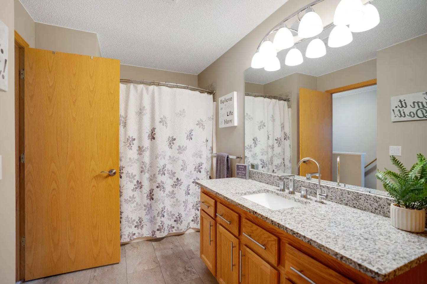 3593 Genevieve Avenue, Oakdale, MN 55128