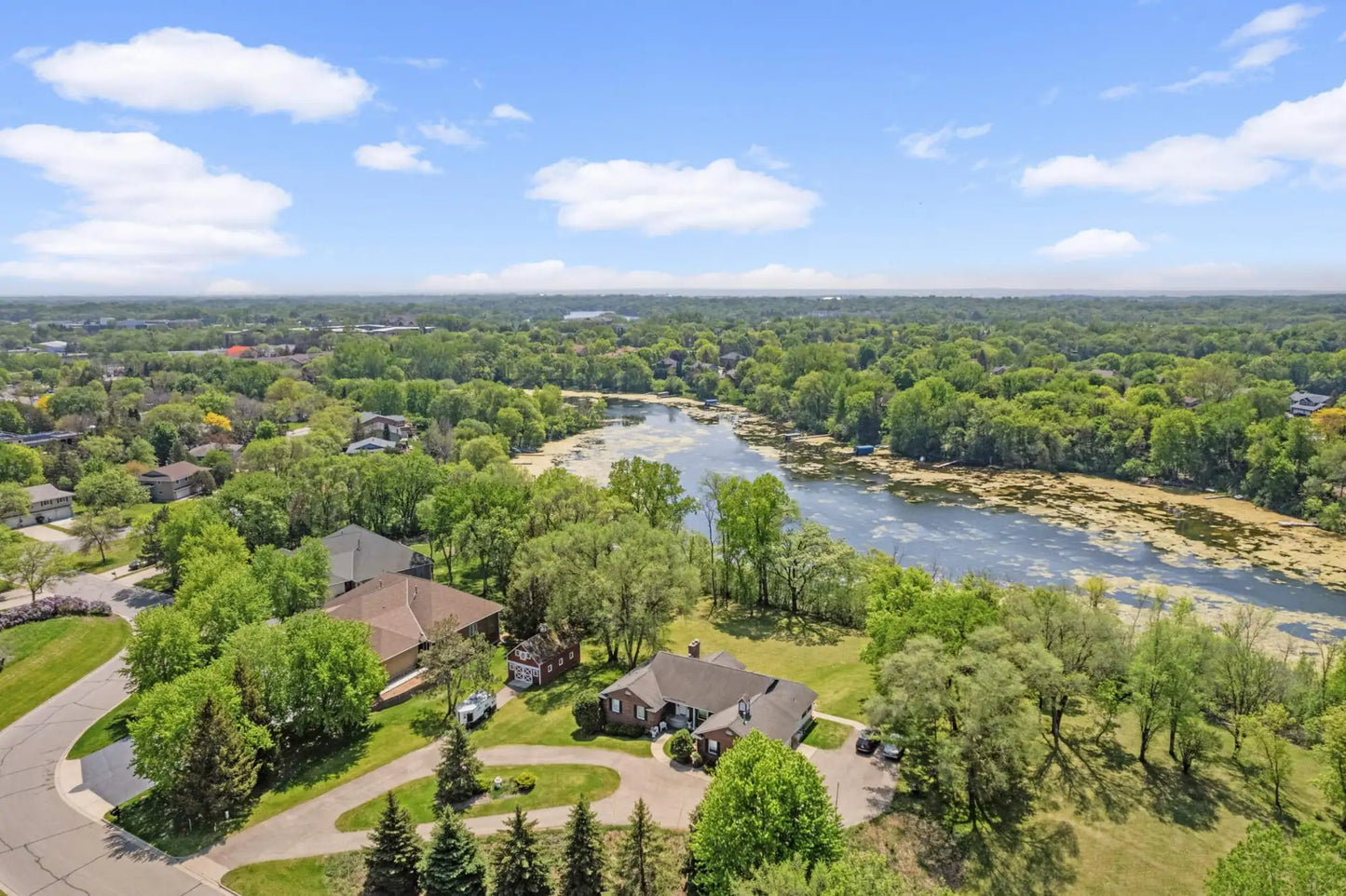 16865 Terrey Pine Dr , Eden Prairie, MN 55347