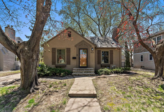 910 Nevada Avenue, Saint Paul, MN 55117