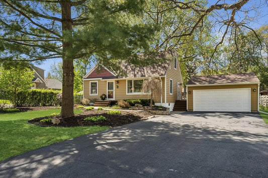 66 Hickory Street, Mahtomedi, MN 55115