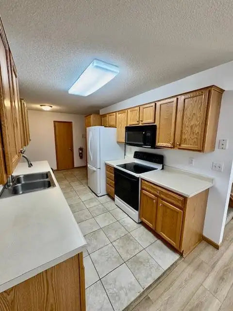 12516 74th Avenue, Maple Grove, MN 55369