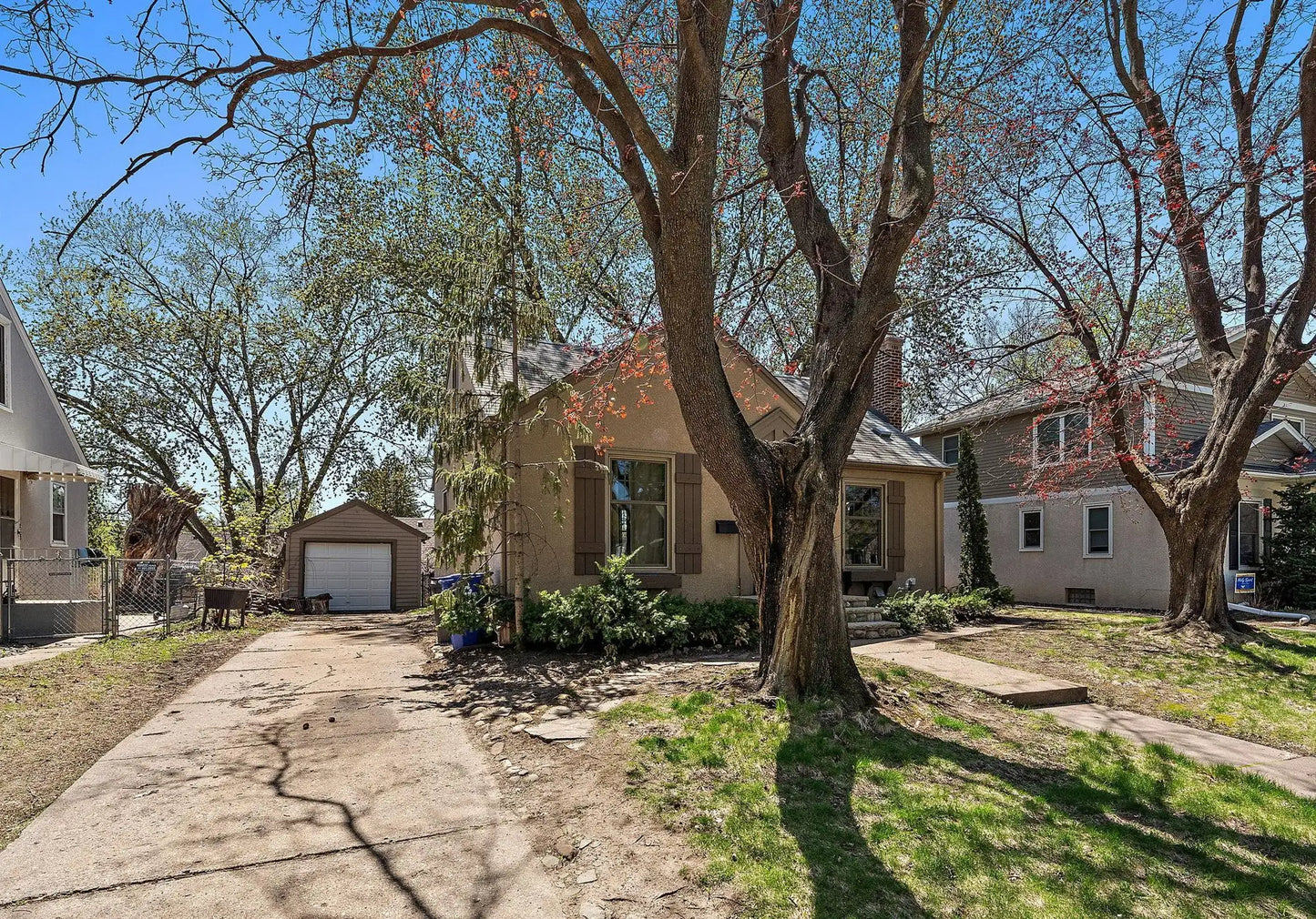 910 Nevada Avenue, Saint Paul, MN 55117