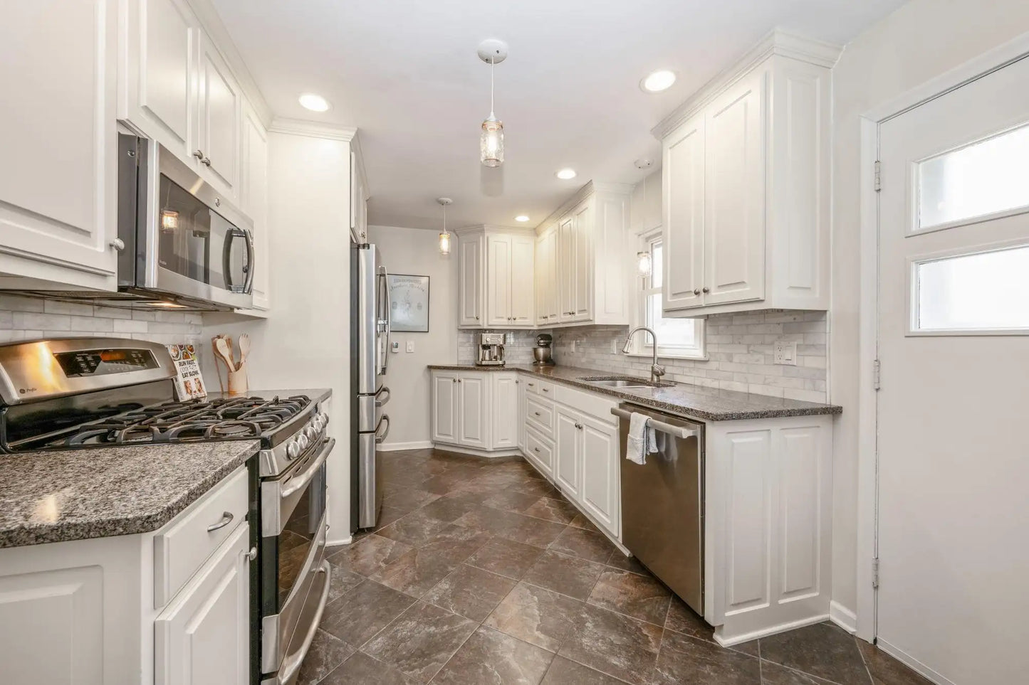 4113 Monterey Avenue, Edina, MN 55416