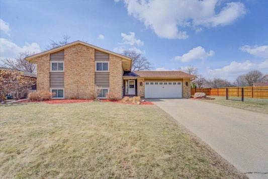 7741 Hampshire Avenue, Brooklyn Park, MN 55445
