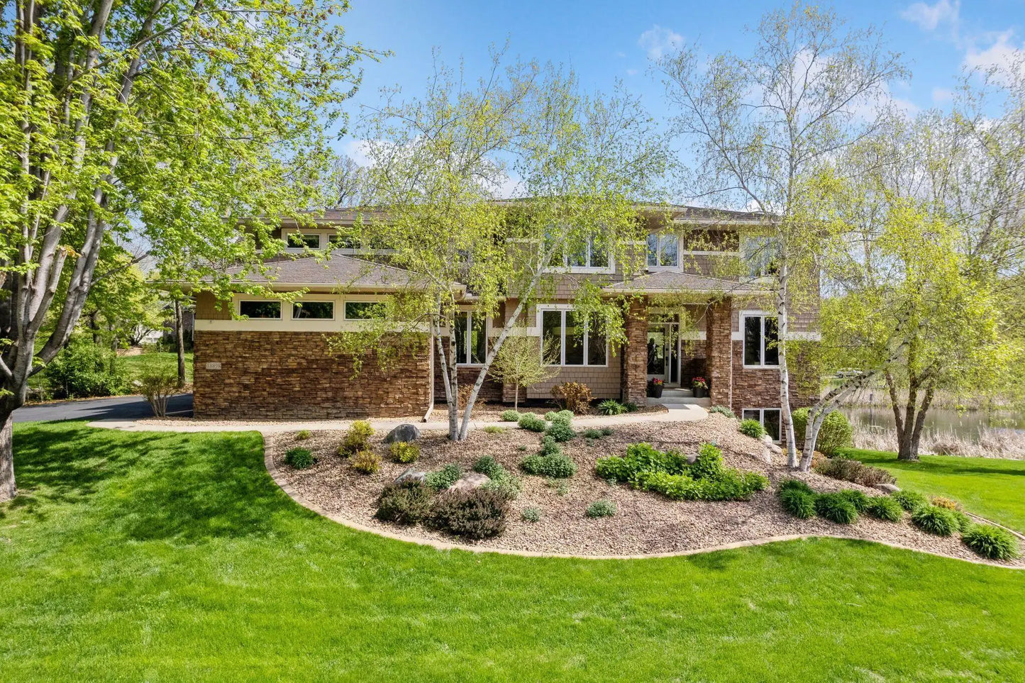 18898 Kabot Cove Lane , Lakeville, MN 55044