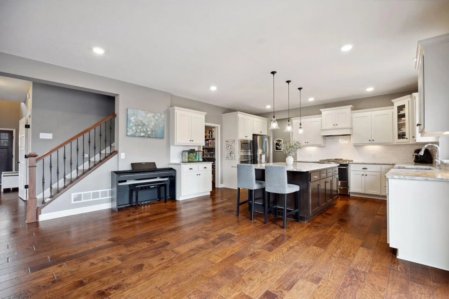 16135 52nd Place, Plymouth, MN 55446