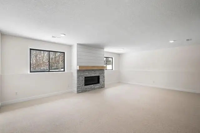 2140 Arkwright Street, Maplewood, MN 55117