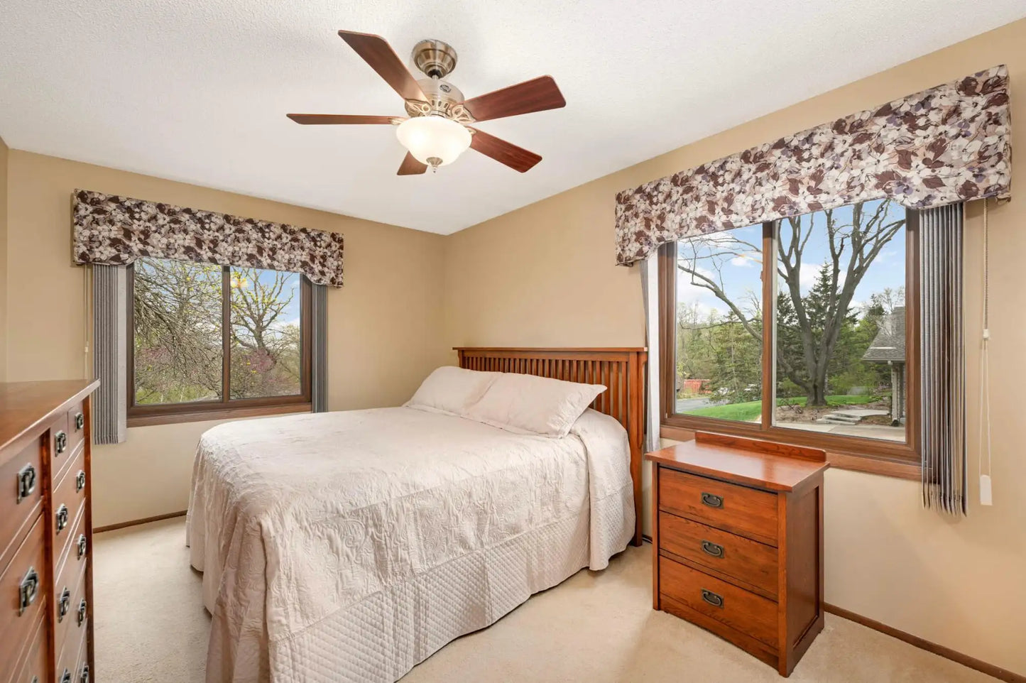 8224 Kingslee Road, Bloomington, MN 55438