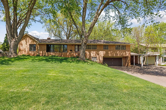 5212 Colonial Drive, Golden Valley, MN 55416