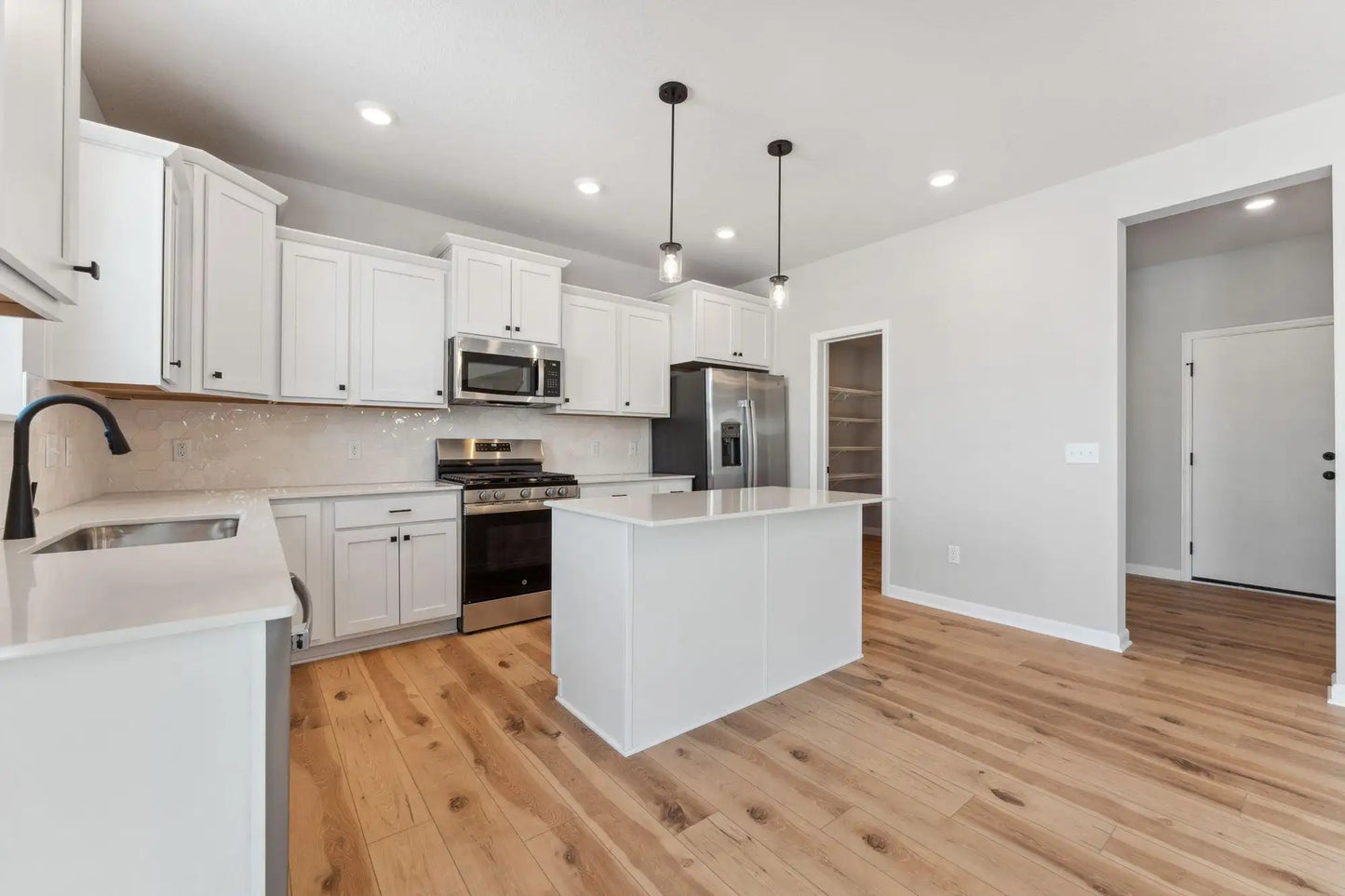 7284 Paris Avenue, Otsego, MN 55330