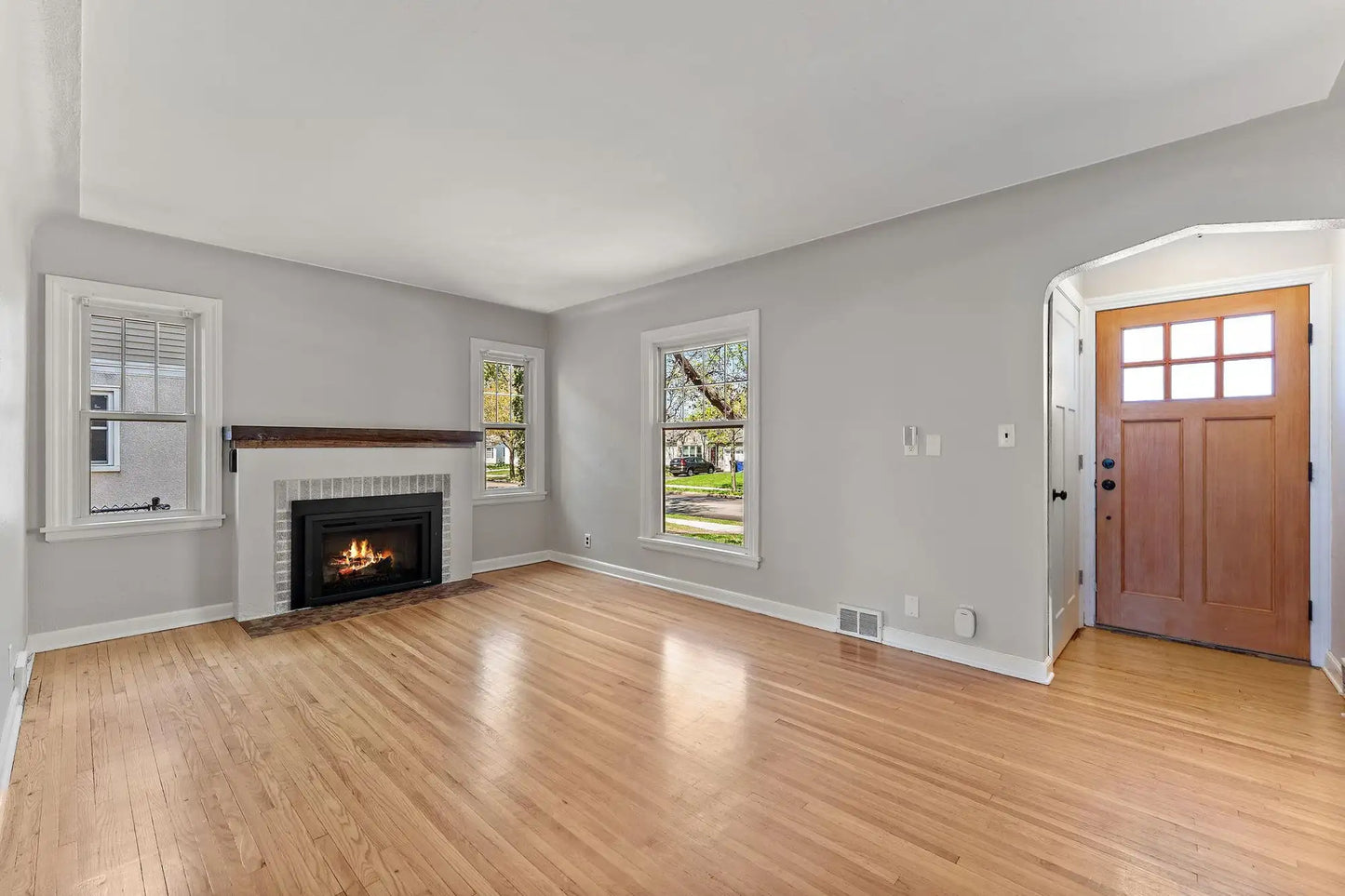 910 Nevada Avenue, Saint Paul, MN 55117